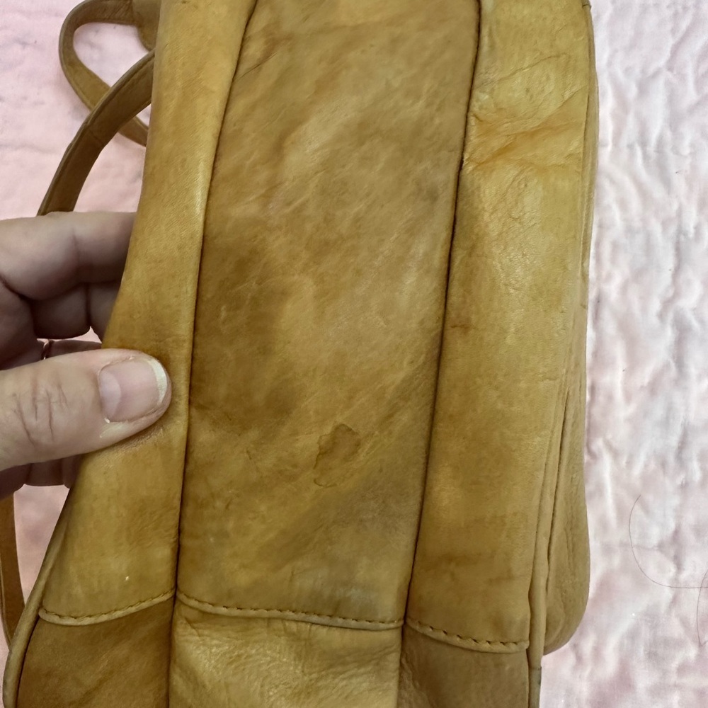 East West Elegant Tan Crossbody Bag - Picture 3 of 7